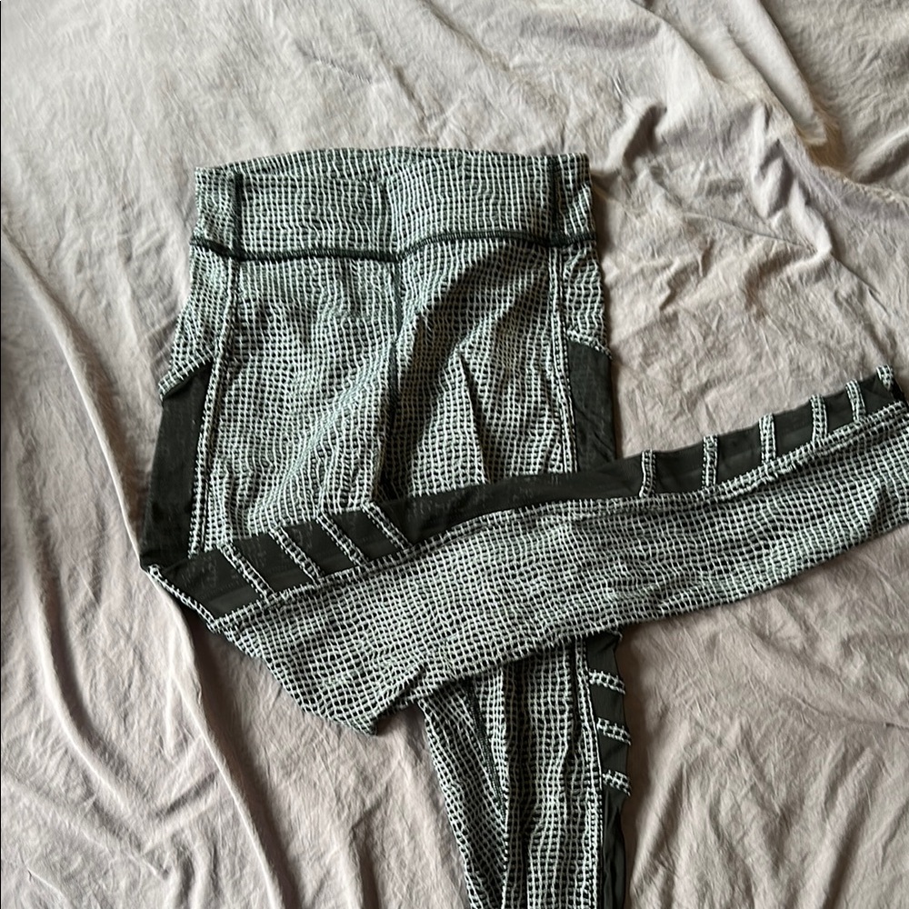 Lululemon Black and White Patterned Leggings